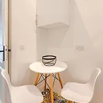 Apartman Loft A 2 Pas Des Champs Elysees Et De La Defense! Neuilly-sur-Seine