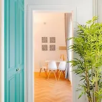 Loft A 2 Pas Des Champs Elysees Et De La Defense! Apartman *