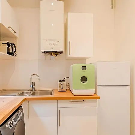 Loft A 2 Pas Des Champs Elysees Et De La Defense!