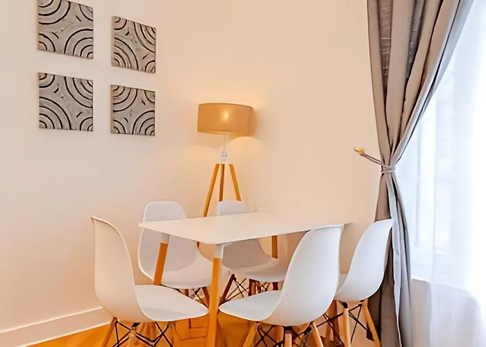 Loft A 2 Pas Des Champs Elysees Et De La Defense!