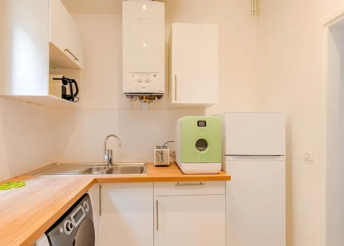 Loft A 2 Pas Des Champs Elysees Et De La Defense!